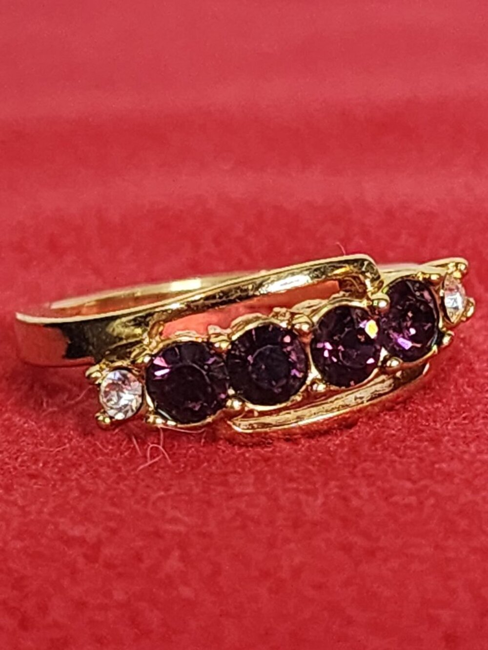 Avon Y2K Gold Tone Vintage Faux Purple Amethyst and Crystal Rhinestone Row Ring